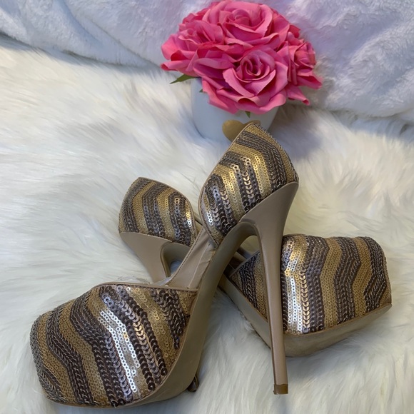 Steve Madden Disko Sequins Champagne Pump - Picture 14 of 15